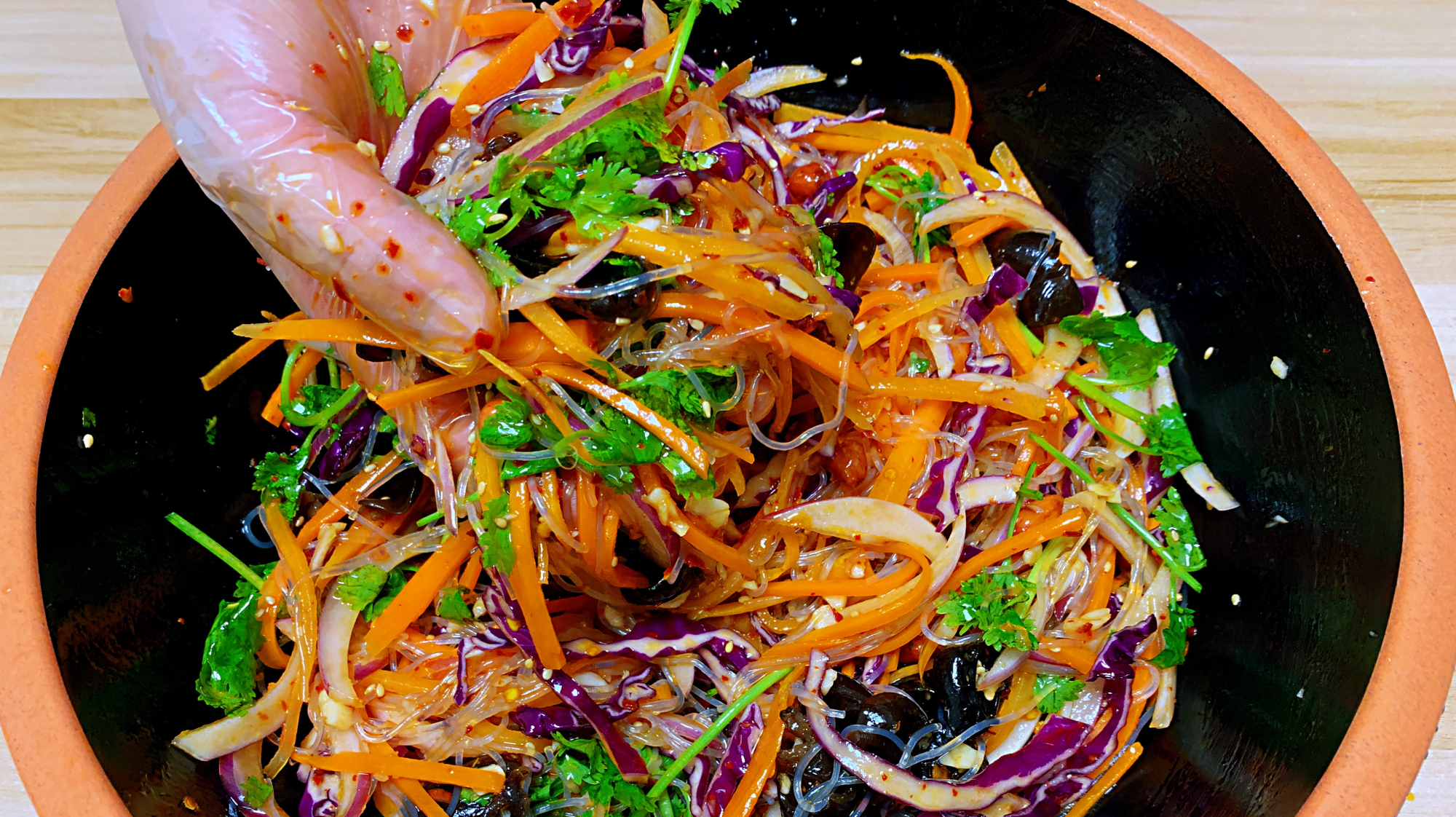 学会凉菜这样搭配，来客人都不怕了，食材配料简单，看着就有食欲