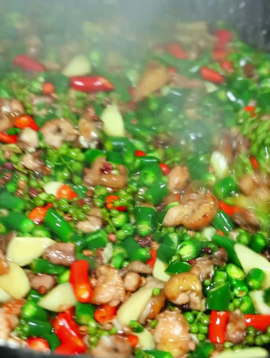 今天做一道重庆非常火爆的江湖菜