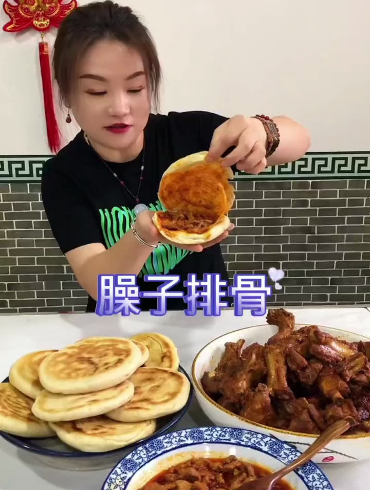 臊子排骨可以和臊子肉一起炖 也可以这样做 嘎嘎香