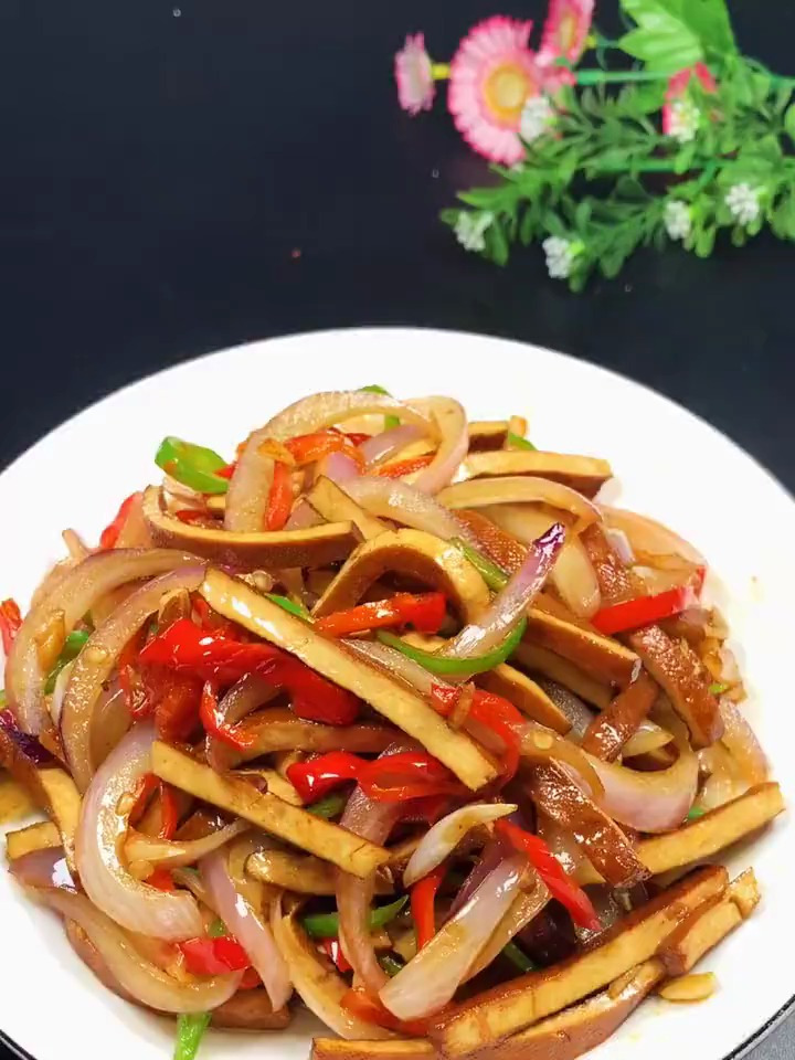 3元成本做家常好吃下饭菜 洋葱炒香干