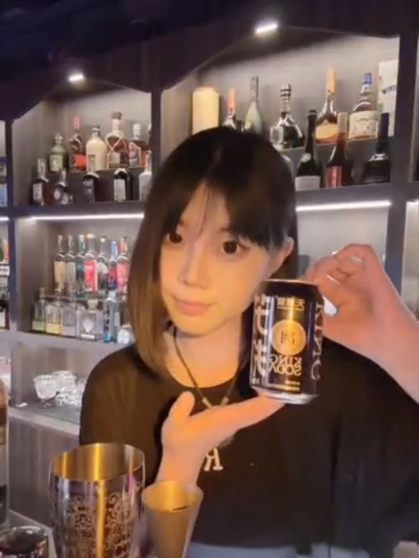 一见钟情的粉色鸡尾酒特调