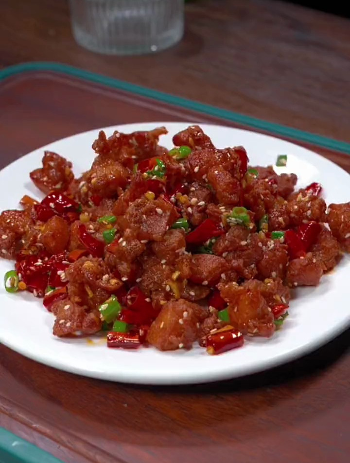 一定要学会椒盐鸡腿肉,椒香酥脆!