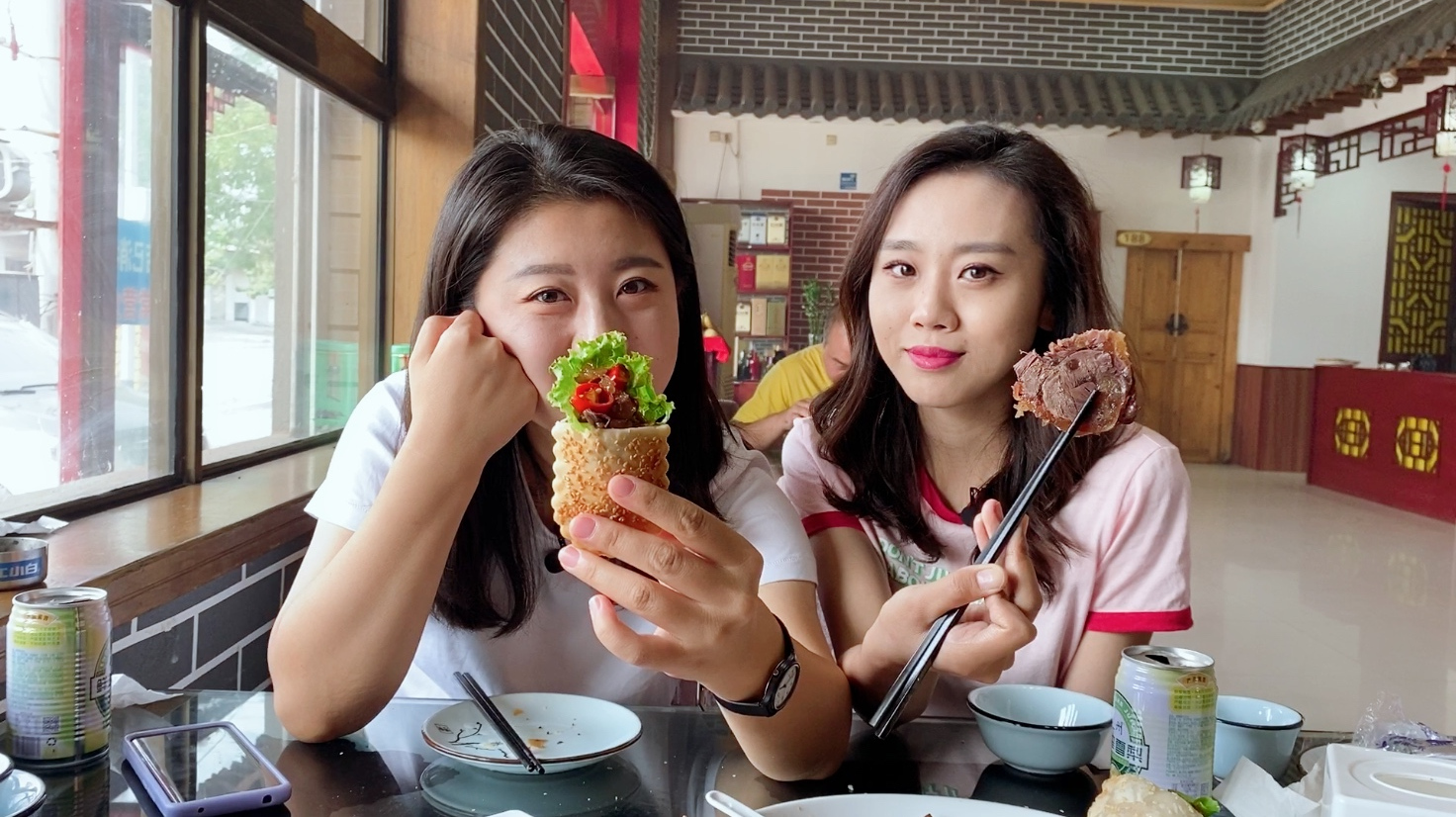 二姐二妹去赵县吃驴肉,一份驴肉拼盘,一份炒驴肉,吃过瘾了