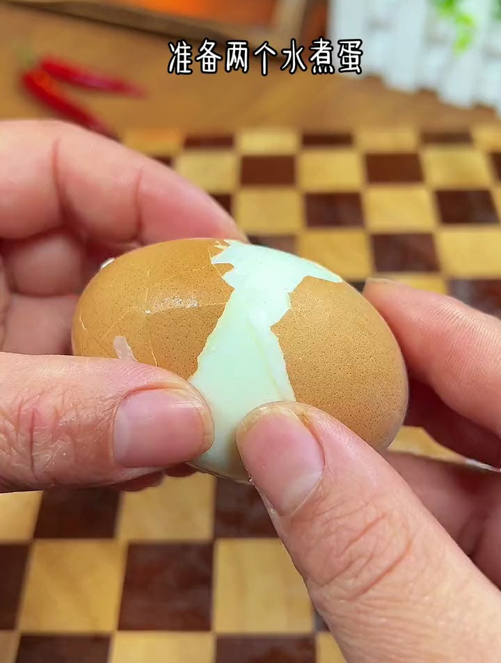 晚餐可以试试这个黄瓜加水煮蛋,搭配这个黑胡椒海盐味道超好