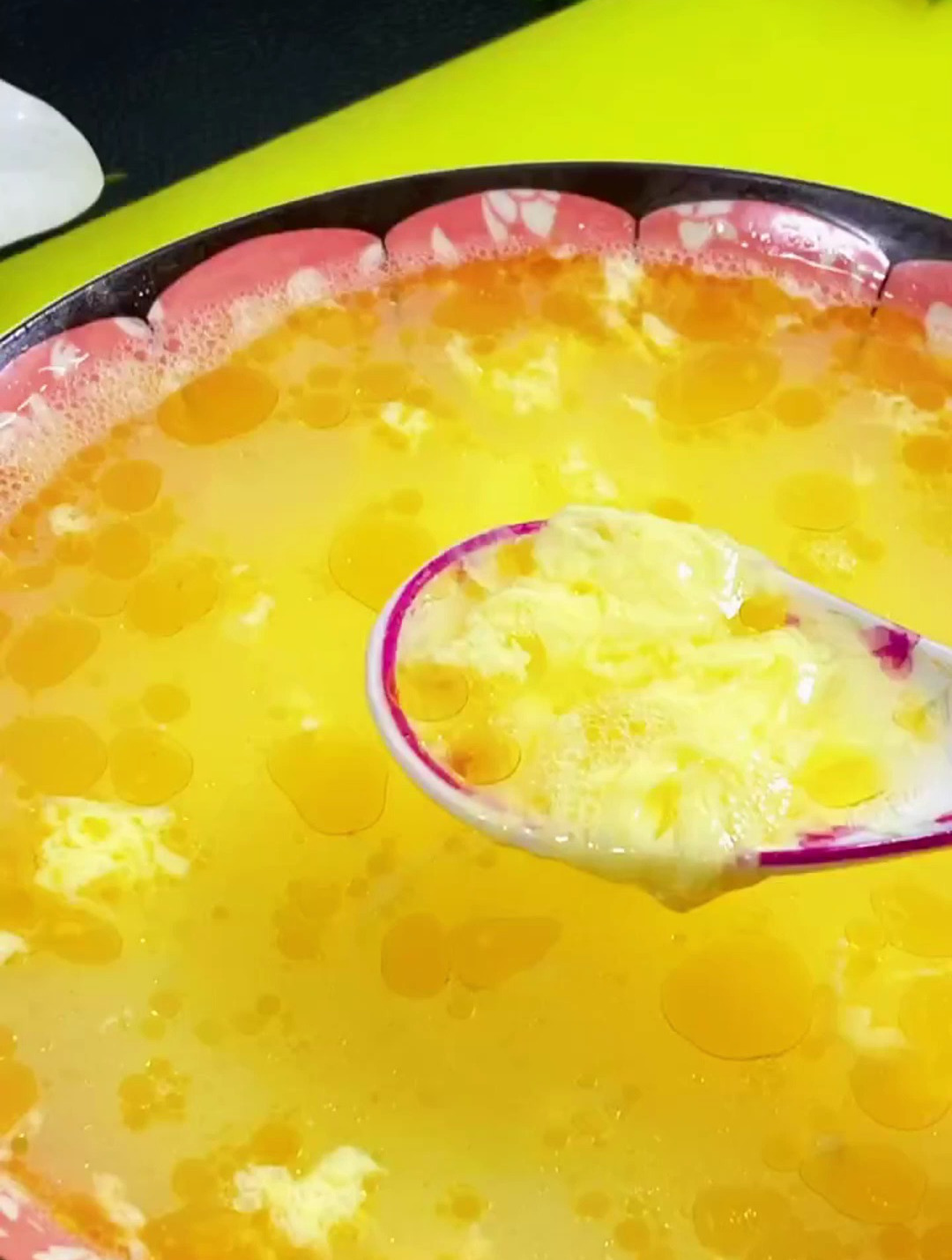 老一辈的去火汤鸡蛋茶,早上起来嗓子干不舒服您可以试试