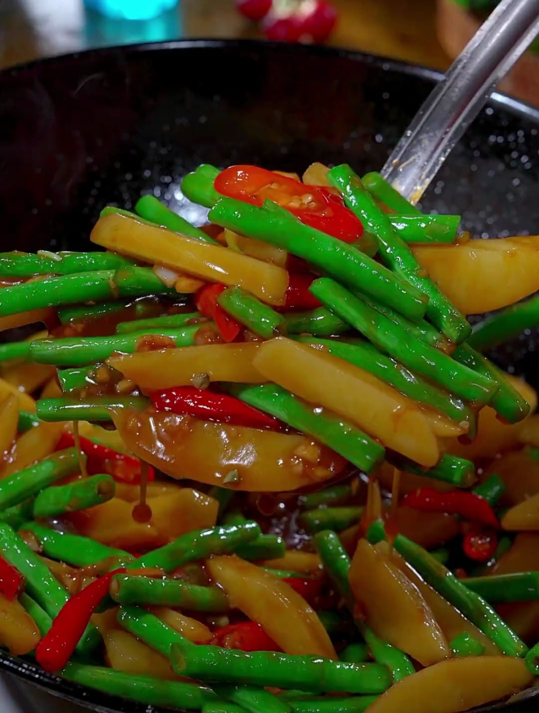 家常菜土豆豆角烧茄子