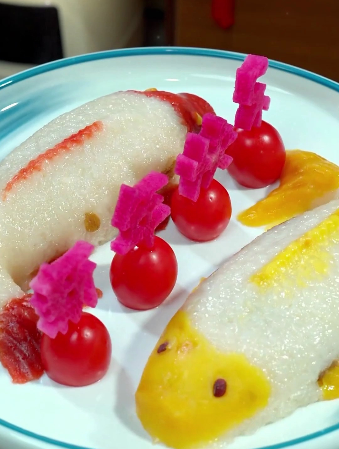 这个八宝鱼饭,寓意年年有余、好日子甜甜蜜蜜