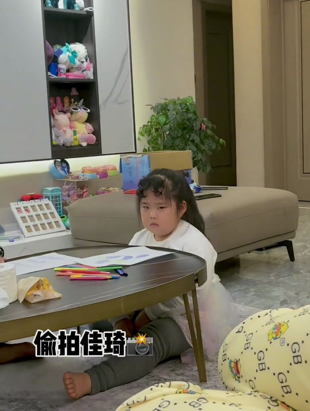 孩子生气时不讲理的样子真的是太可爱了!