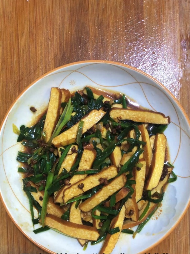 豆干怎么炒好吃,分享一道豆干炒韭菜