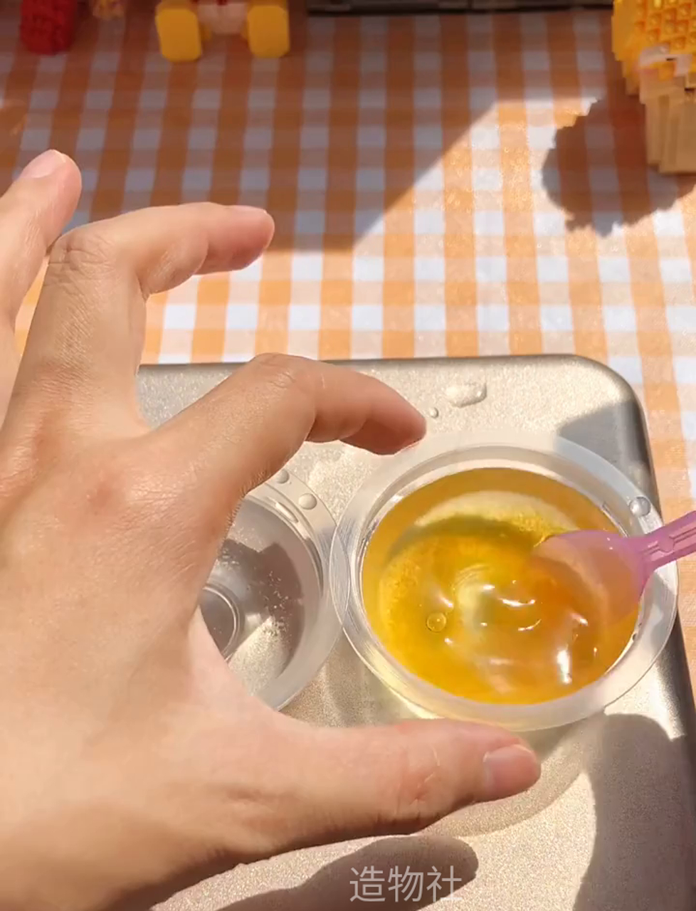 尝一口仿真珍珠奶茶,味道跟真奶茶一模一样!