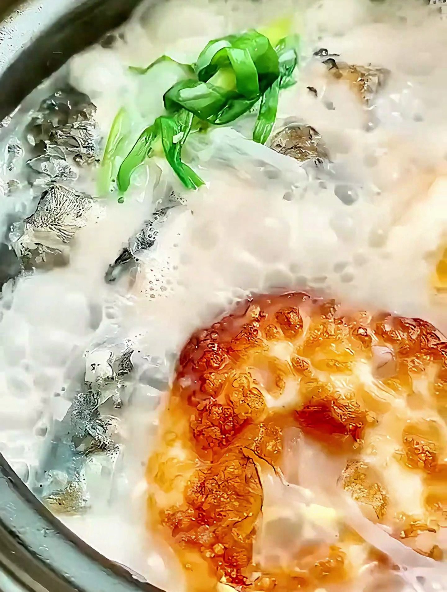 砂锅鲫鱼