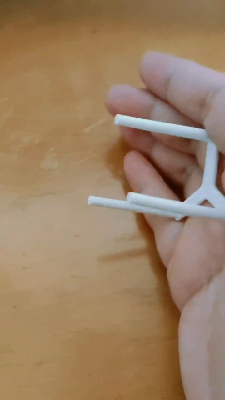 我只是想知道三角架放在披萨里有什么作用