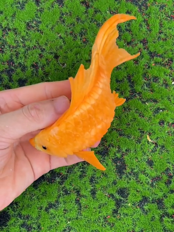 三刀就雕刻出鲤鱼