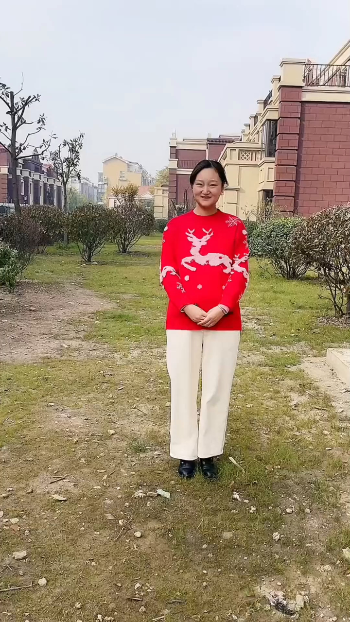 带花园才是别墅的真谛,前后花园统统齐备,房子占地二百六十平可还行?