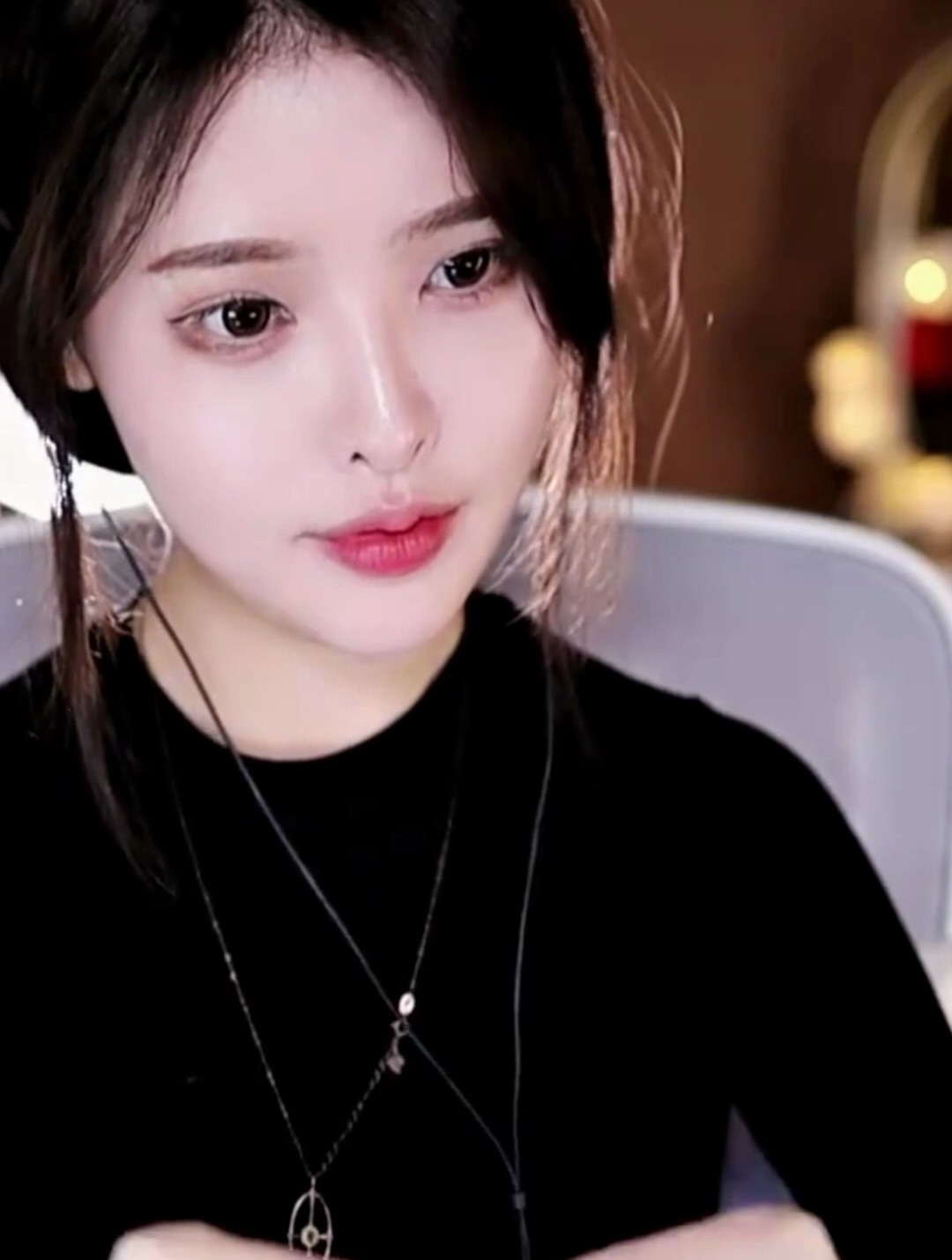 ASMR︱贝拉-助眠 酥麻揉耳朵,敏感催眠发声
