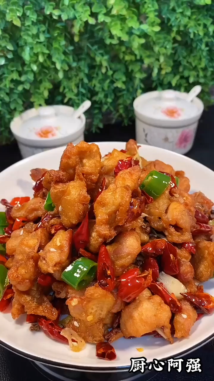为什么你做的干煸辣子鸡,不好吃还没有味儿,今天我就来告诉你