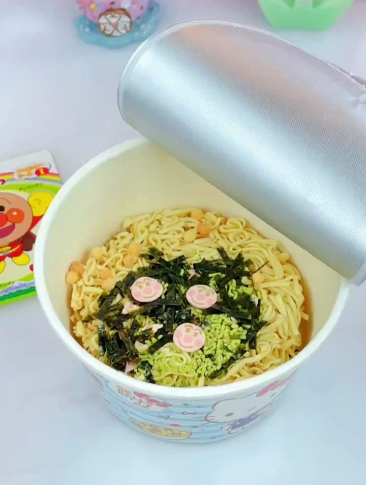 谁知道现在吃泡面还能吃到面包超人呢