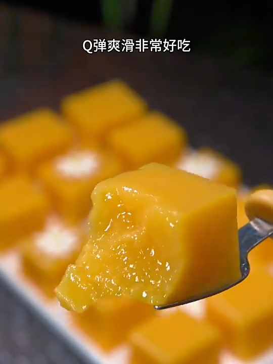 比冰淇淋还好吃的芒果椰奶冻,一个星期最少做三次,椰香浓郁