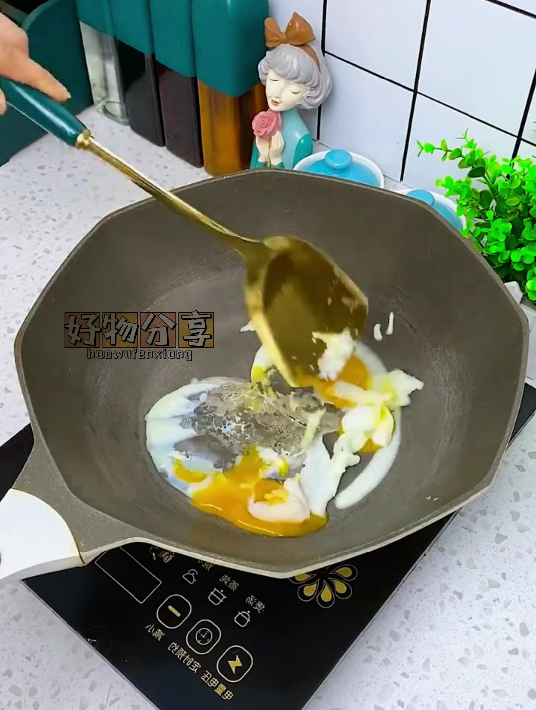 有了这个煎蛋器,家里老人小孩都喜欢吃鸡蛋了!