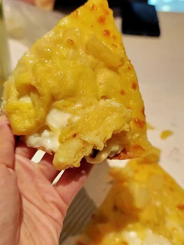 今年的榴莲爆浆披萨你们吃了吗