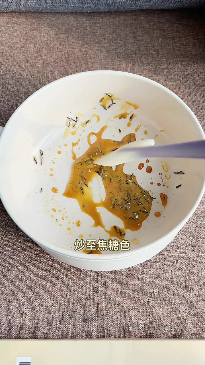 在家自制奶茶,炼乳是奶香味的关键