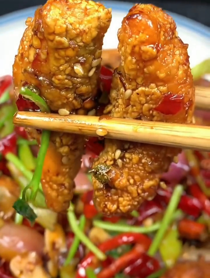 草鱼做美食,麻辣回锅鱼