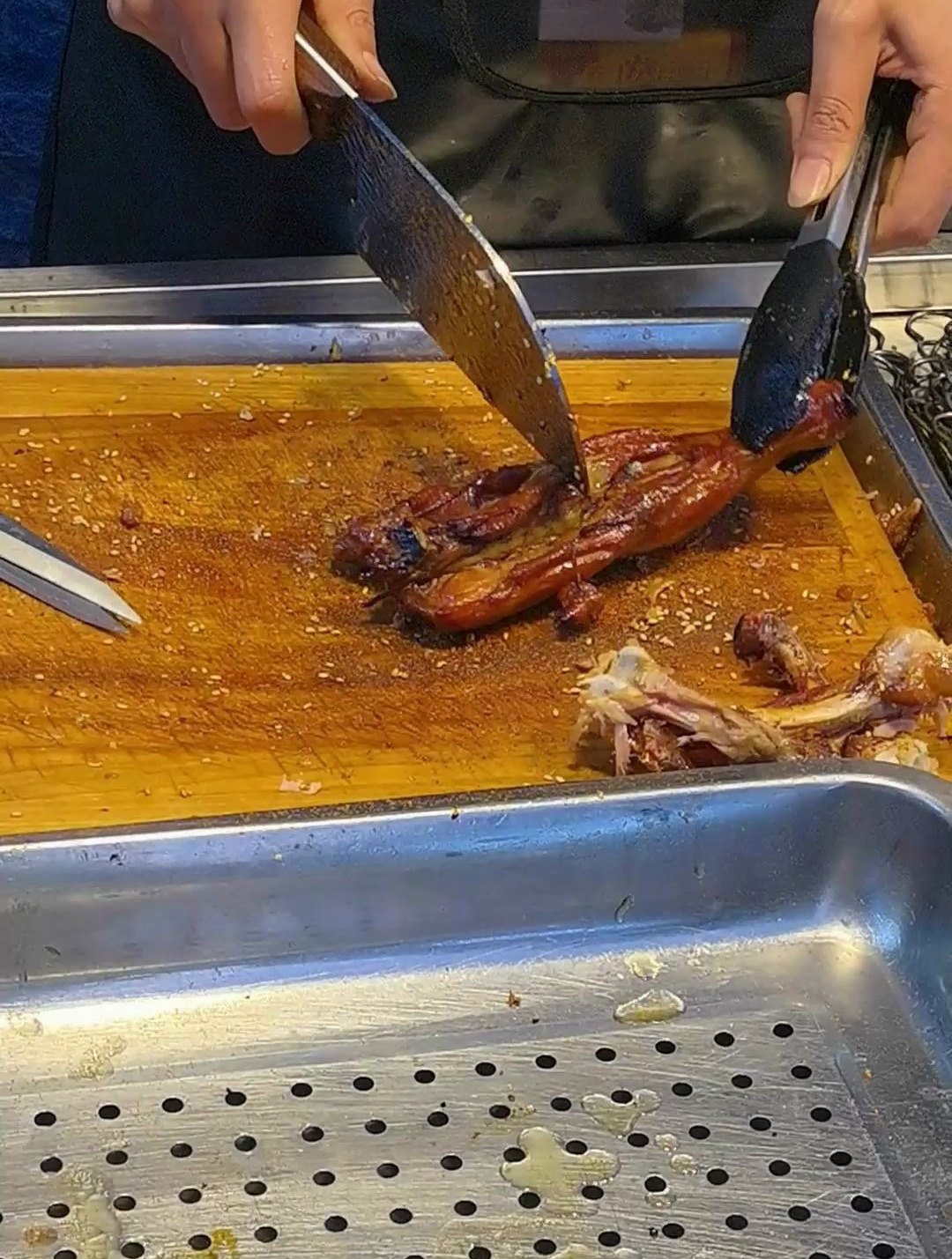 10块钱的街头焖炉烤鸡腿