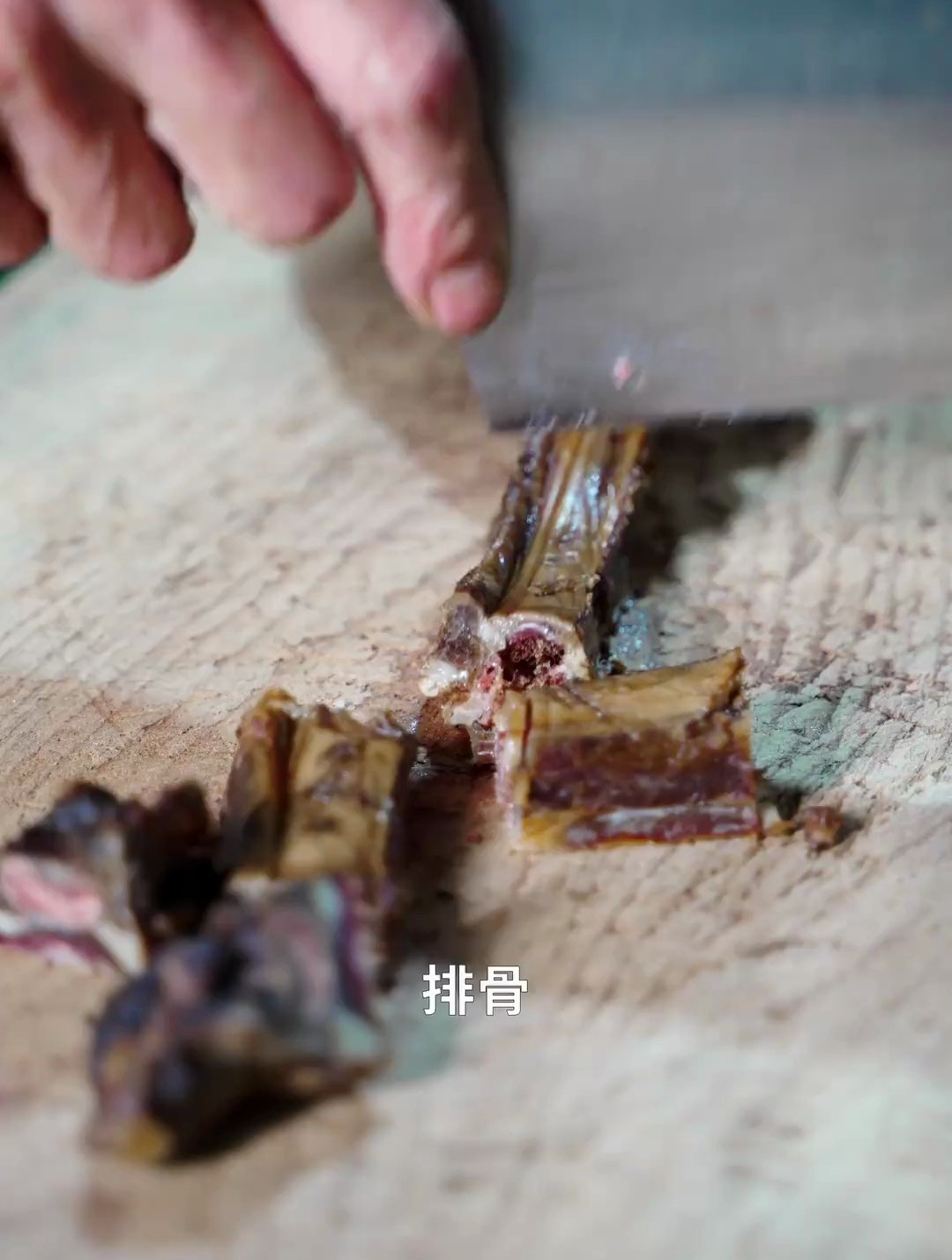 分享一道干豆角炒排骨,干豆角软软糯糯有嚼劲,好吃又下饭