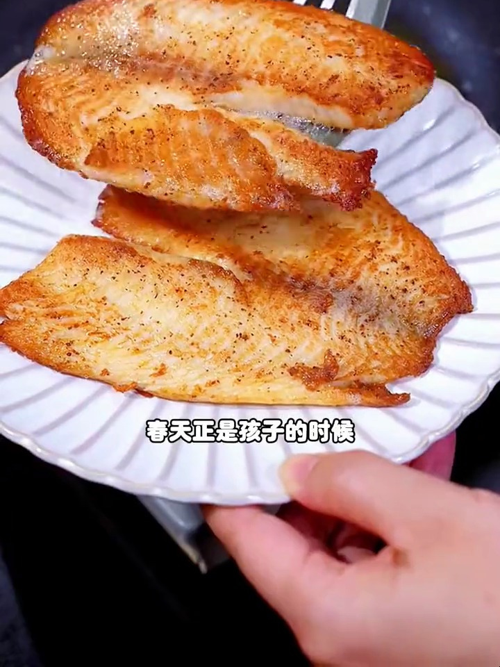 这个没有一根刺的鱼排太好吃了,两种口味都好吃,大人小孩都爱吃