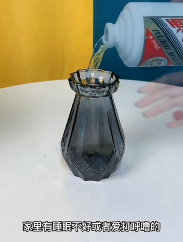 七叶莲又叫鸭脚木,能赏花能泡酒,养护简单好寓意