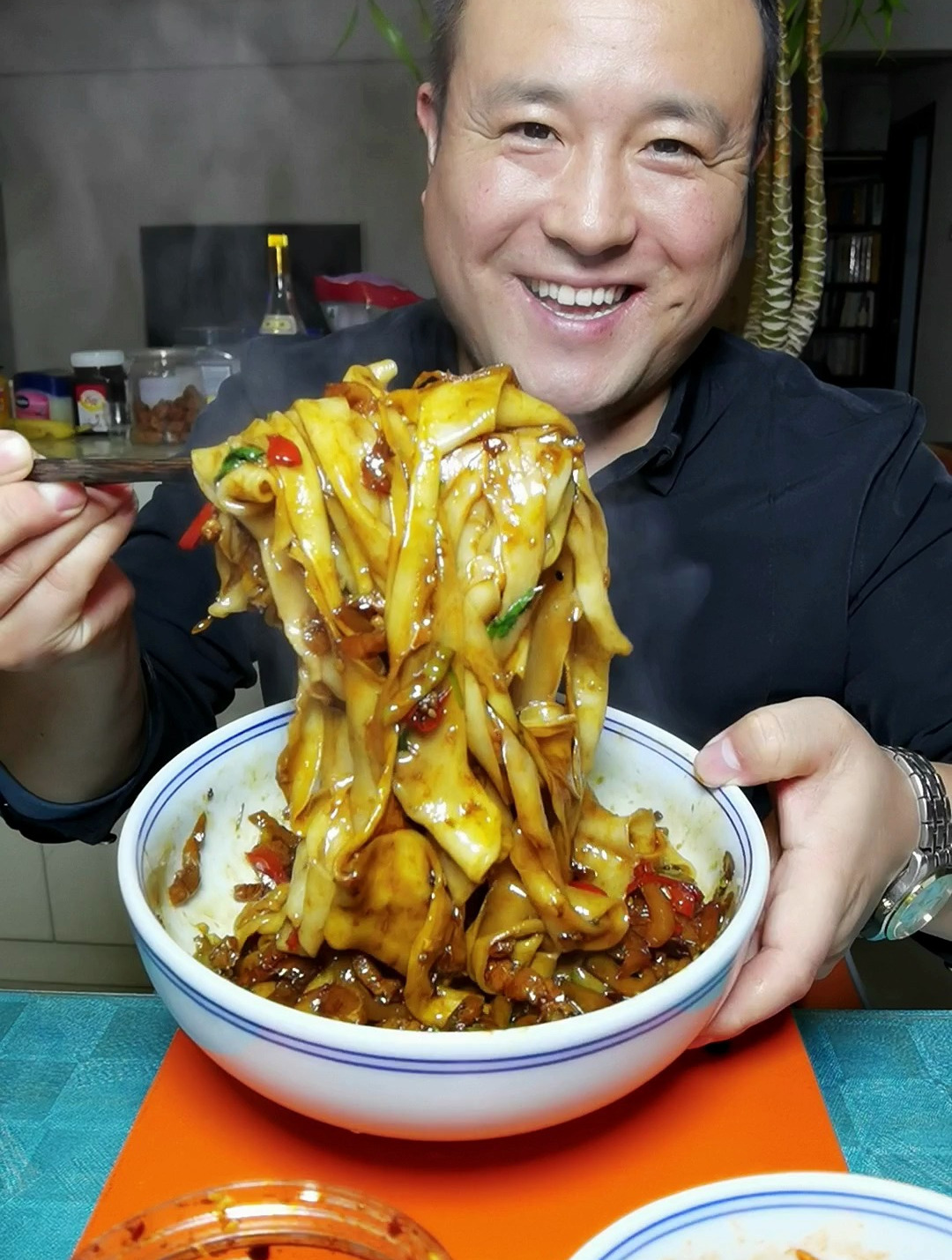 简单家乡味,榨菜肉丝面天天吃都不腻,太香了
