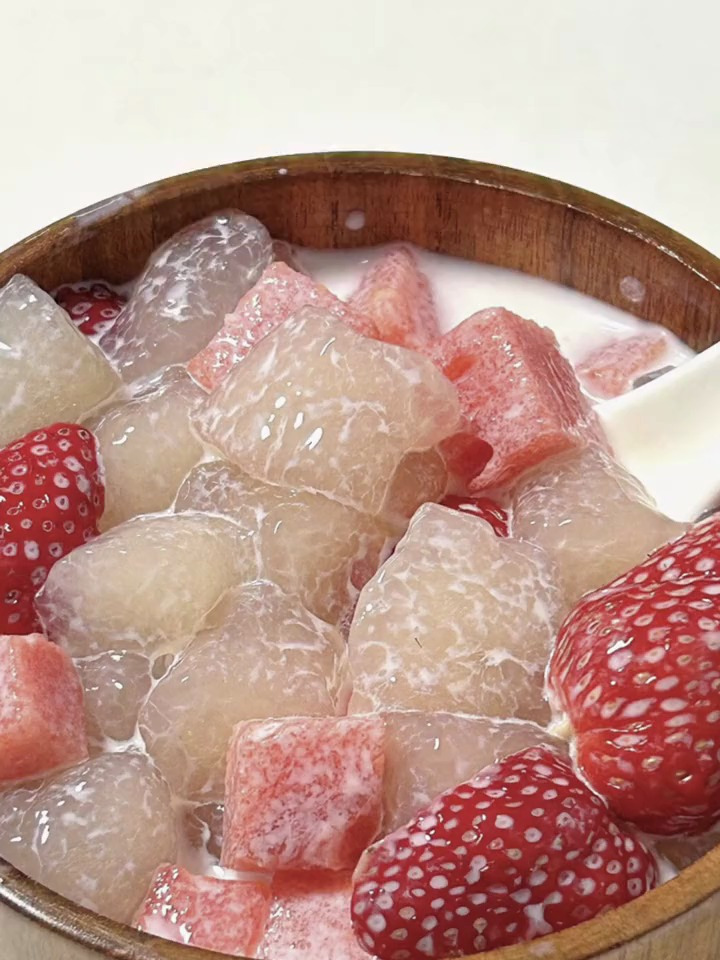 甜品店老板悄悄告诉我的10种自制饮品做法!