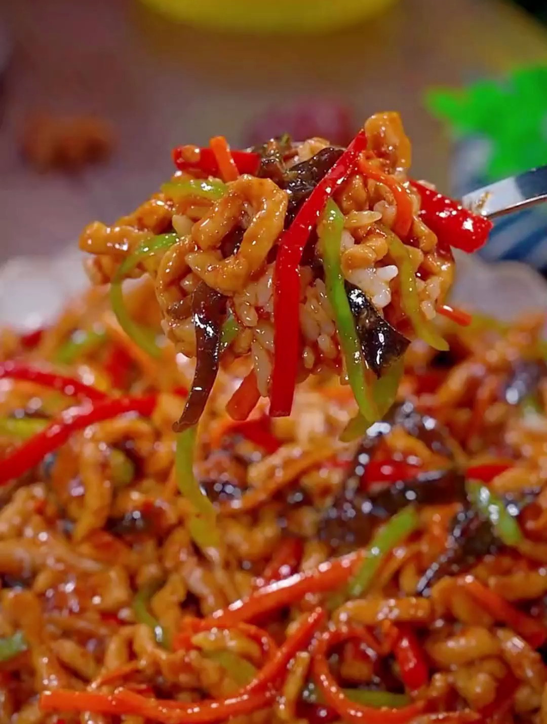 鱼香肉丝盖饭,简单又好吃