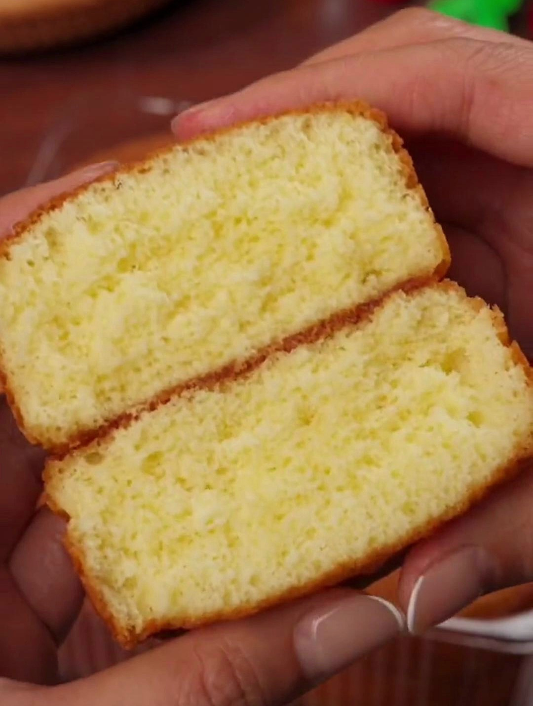 桃李新出的老式蛋糕,口感是真的好,是小时候的味道