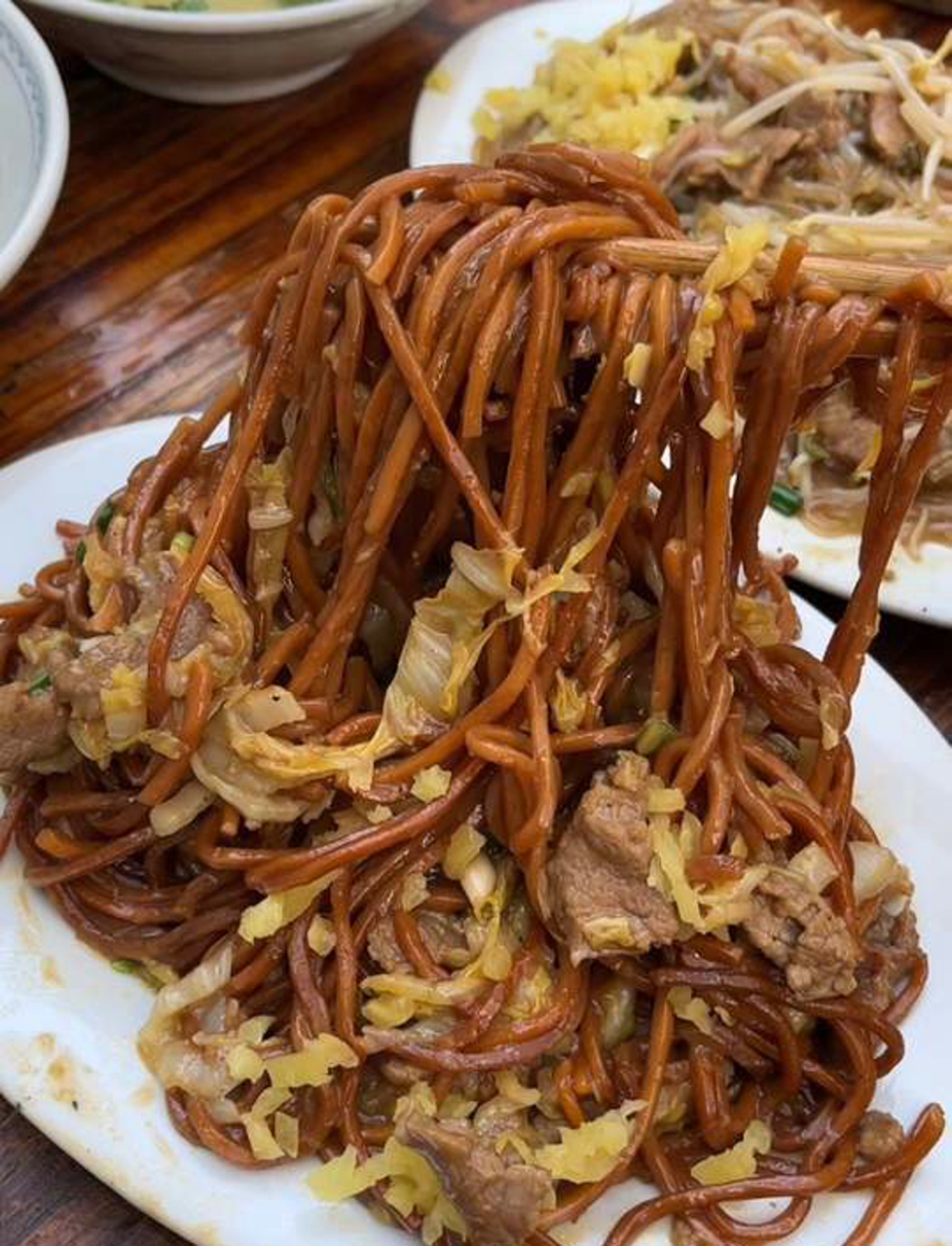 隐藏在漳州小巷里好吃的炒牛肉面,味道简直绝了!只有少数本地人知道!你们一般晚餐吃什么?