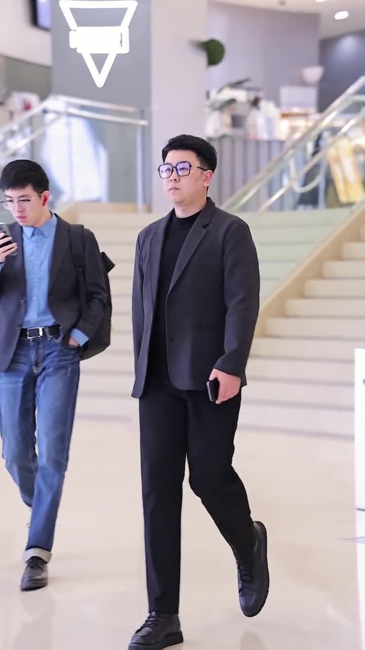 胖男生穿西服是真的显瘦又帅气,不接受反驳