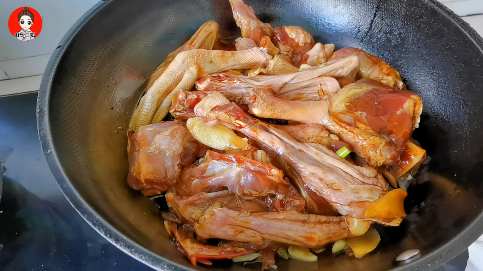 炖鸡炖鹅有人焯水，有人油炸都不对，教你正确做法，鹅肉鲜嫩入味
