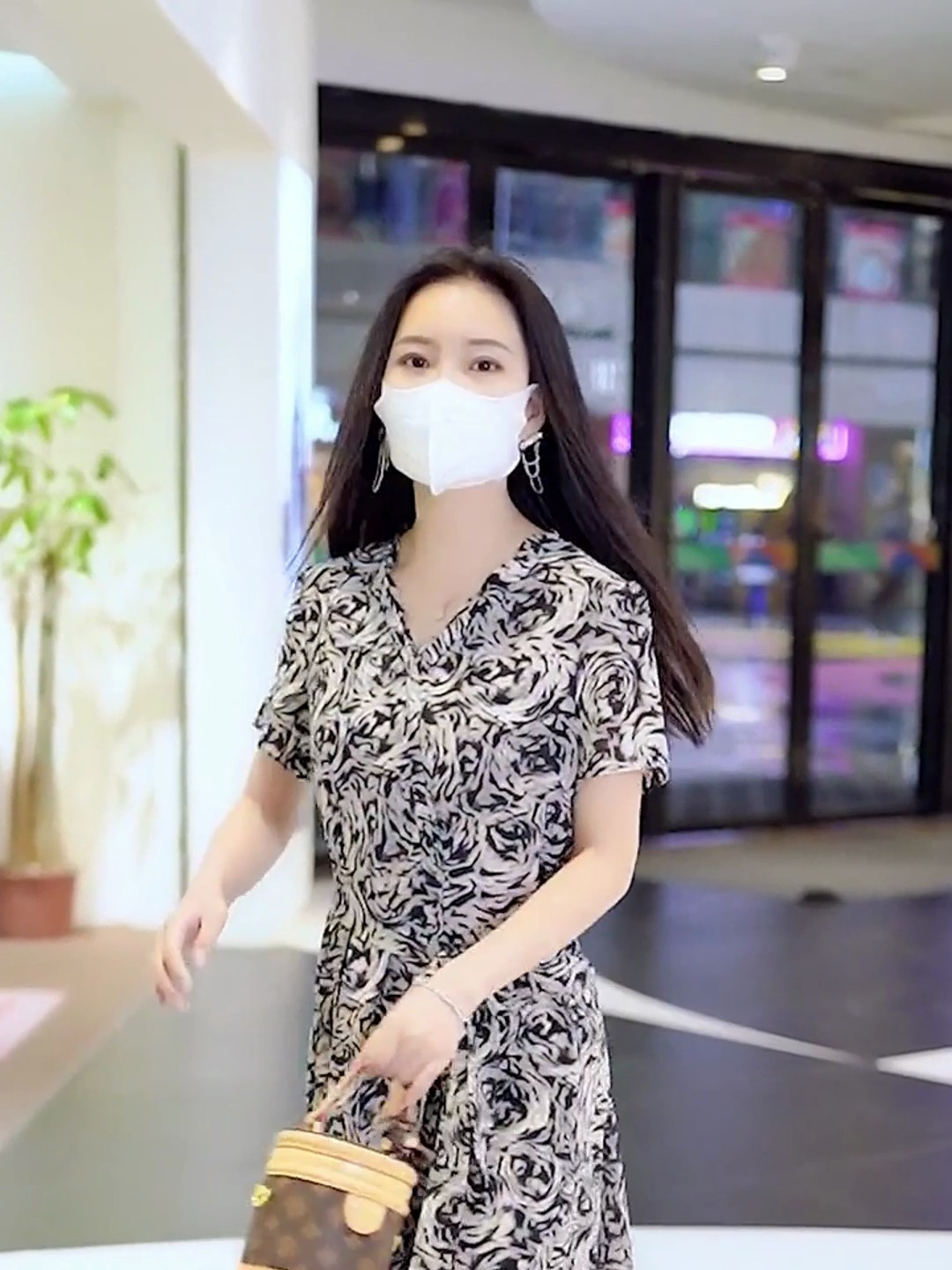 夏季穿搭 时尚连衣裙 妈妈装推荐 面料柔软舒适 夏装新款