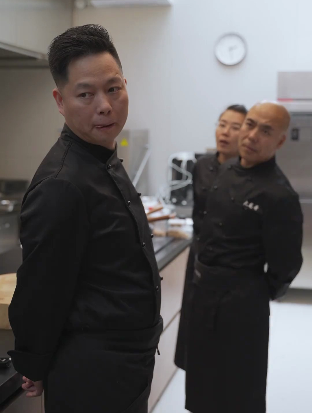简单教大家做个家常鲫鱼煎蛋汤