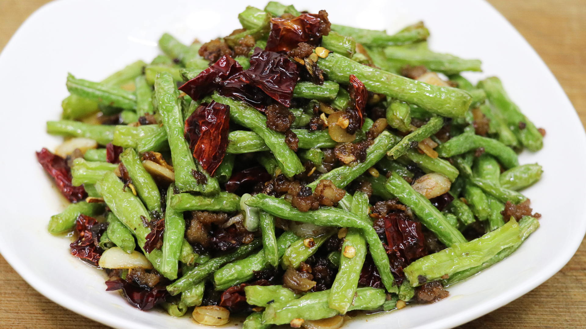 干煸豆角是过油还是煸炒,教你正确做法,香味浓郁,比饭店的好吃