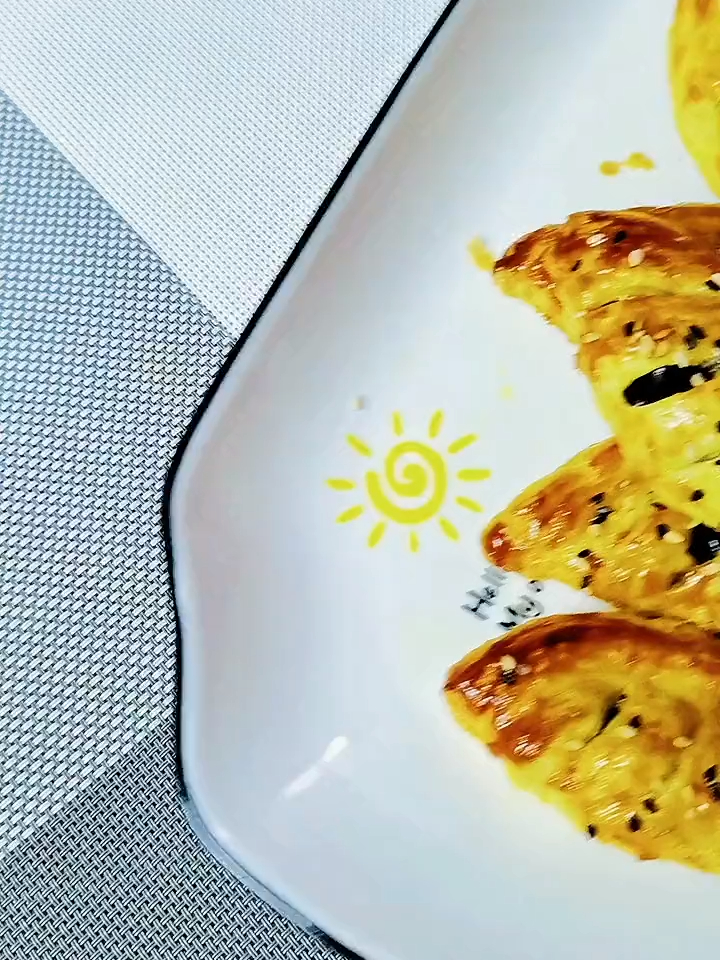 这样做的红豆派酥脆可口,美味香甜,赶紧试试吧