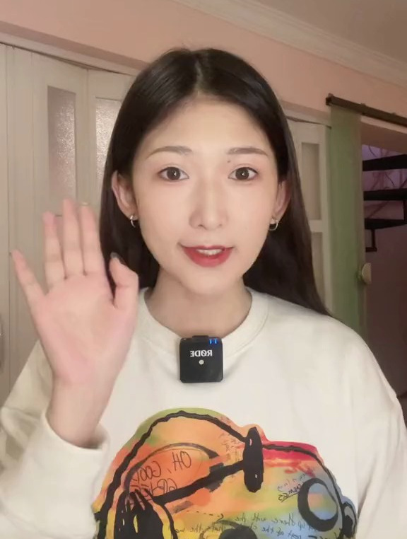 广东柠茶王的王柠又出新品啦,柠檬和奶茶的搭配真的很绝