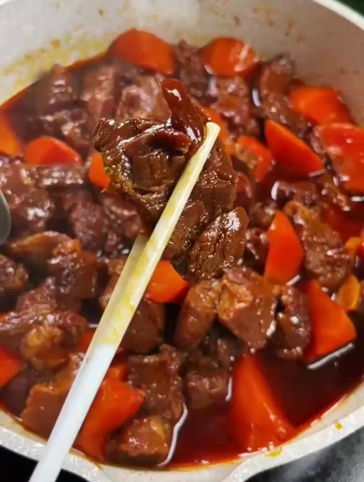在家焖牛肉如何做软烂入味呢认真看,我来悄悄告诉你