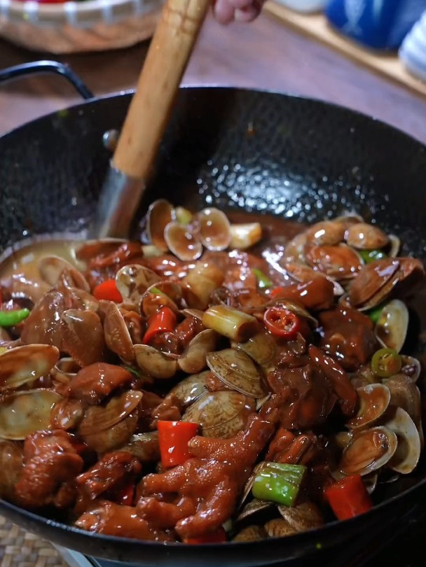 你可以没去过山东,但要试试山东蛤蜊炒鸡