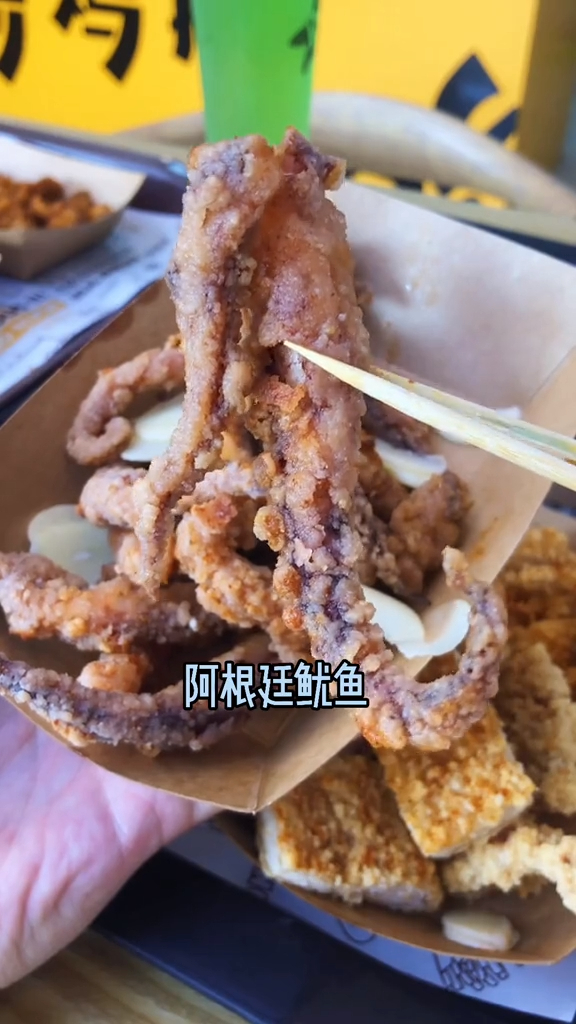 一天能卖上百份的比哥鸡排,还有超多经典美味的小吃,安排!