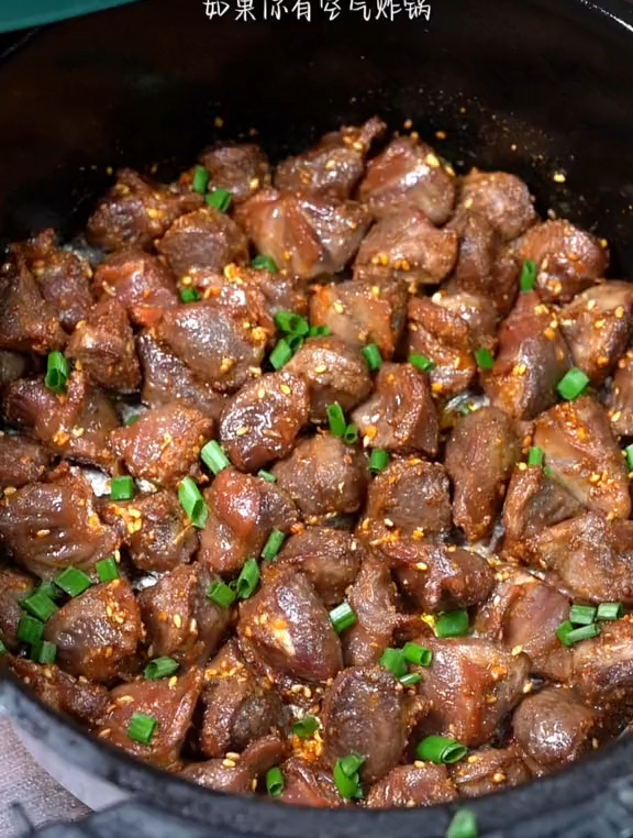 一定要试试这个好吃的烤鸭胗,香辣脆爽的太好吃了!