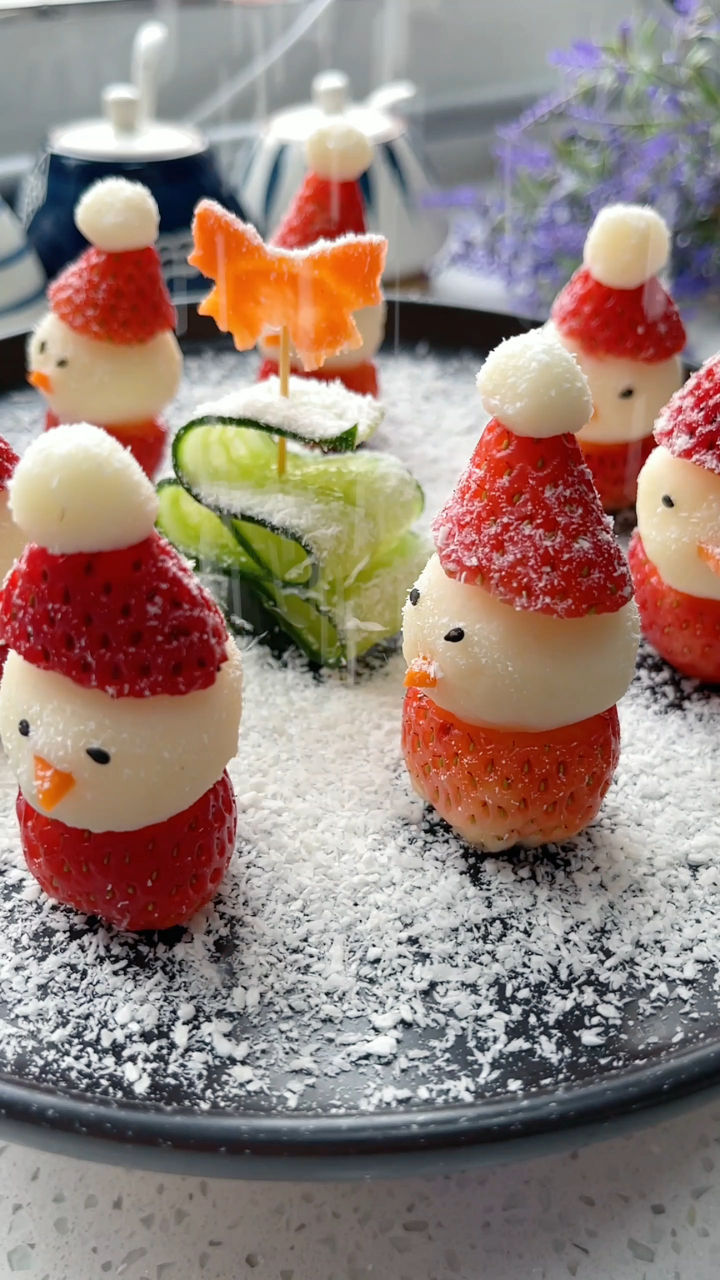 马上圣诞节了,一定要给孩子做一次这个圣诞雪人,好看好吃又好玩