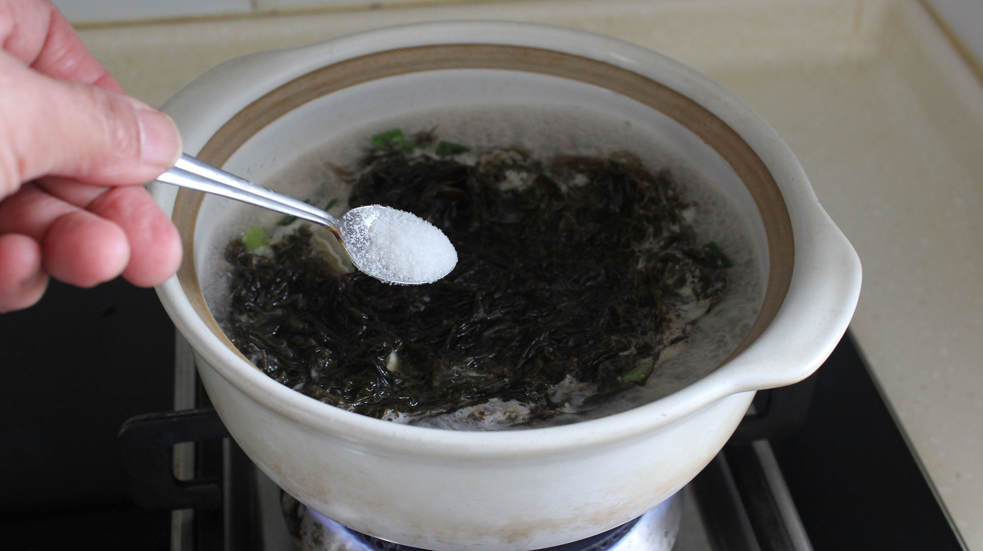 煮紫菜汤时,要不要先洗一下?听海边养殖户怎么说,以后懂了
