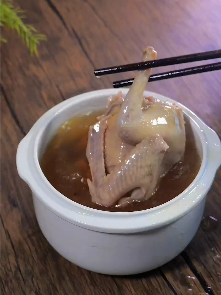 一鸽胜九鸡,儿童鸽子汤这样煲营养翻倍,还能提高免疫力