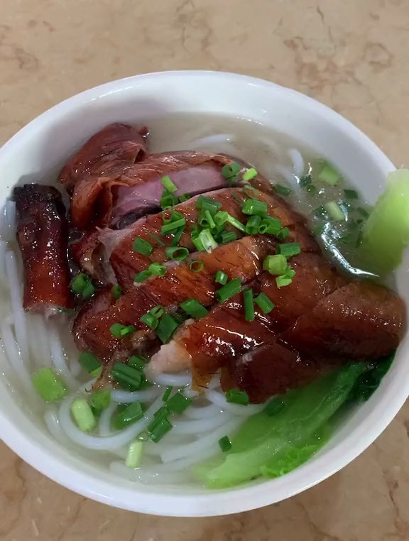 今天来打卡烧鹅肶